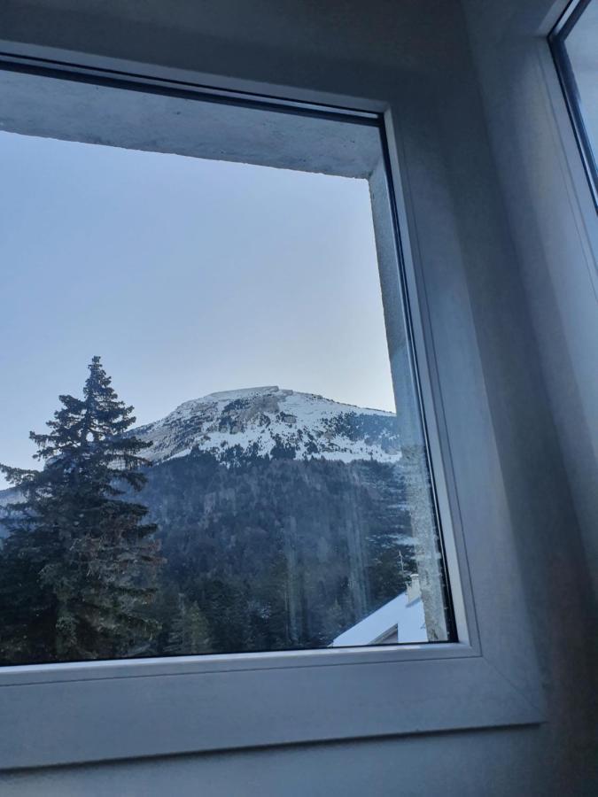Chalet Jaune Charmant Som Sarcenas Eksteriør bilde